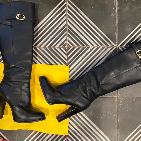 COPY - Fendi Boots - Picture 11 of 13